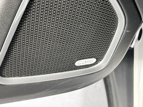 Used 2022 Jeep Compass Latitude w/ Sun and Sound Group image 18