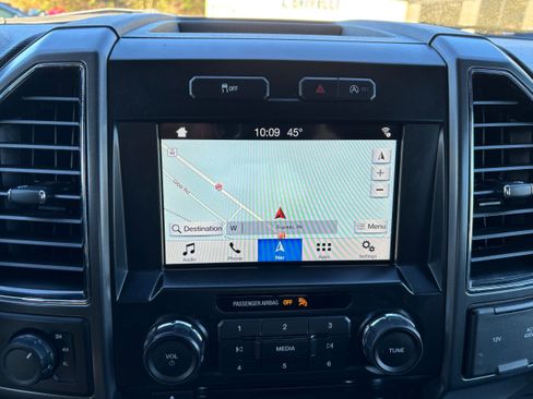 Used 2017 Ford F150 XLT w/ Equipment Group 302A Luxury image 13