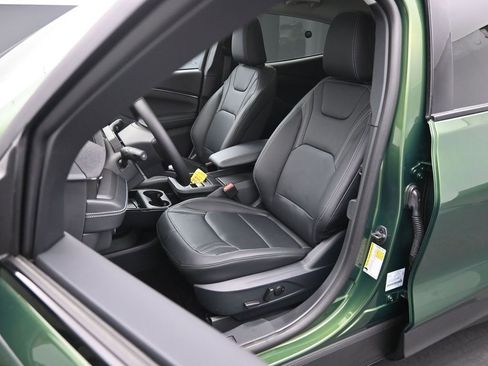 Used 2025 Ford Mustang Mach-E Premium image 9