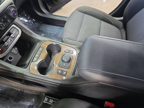 Used 2021 GMC Acadia SLE w/ Driver Convenience Package AWD/4WD image 24
