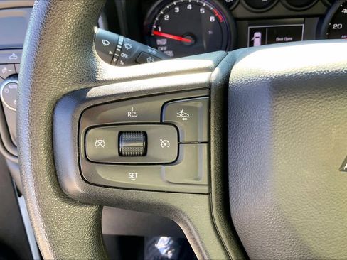 Used 2023 Chevrolet Silverado 1500 Custom image 21