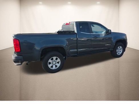 Used 2018 Chevrolet Colorado W/T w/ WT Convenience Package image 4