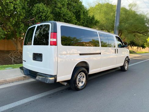 Used 2019 Chevrolet Express 3500 LT w/ LT Preferred Equipment Group RWD image 3