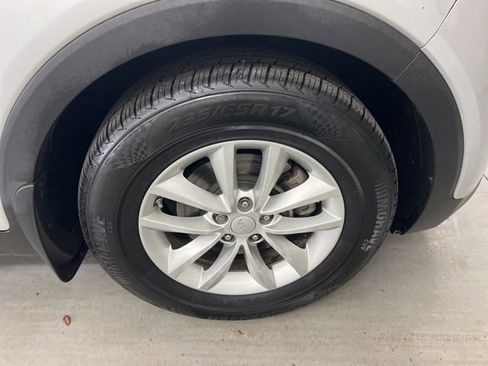 Used 2018 Kia Sorento LX w/ LX V6 Convenience Package image 25