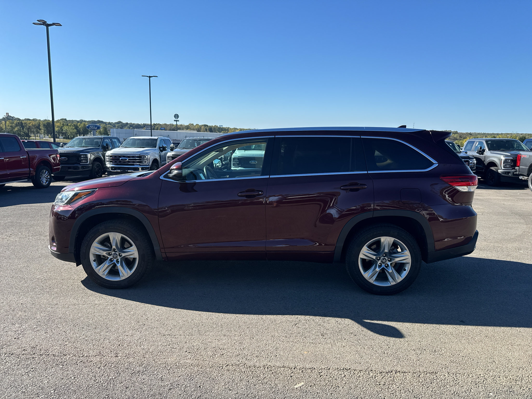 Used 2017 Toyota Highlander Limited FWD image 5