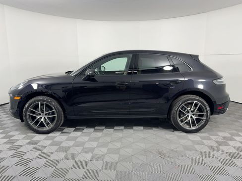 Certified 2026 Porsche Macan AWD/4WD image 2