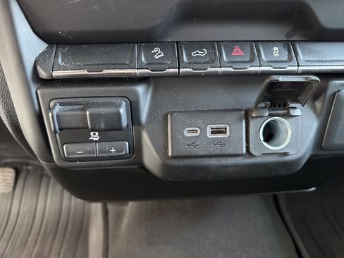 Used 2022 GMC Sierra 2500 Pro w/ Gooseneck/5TH Wheel Package image 23