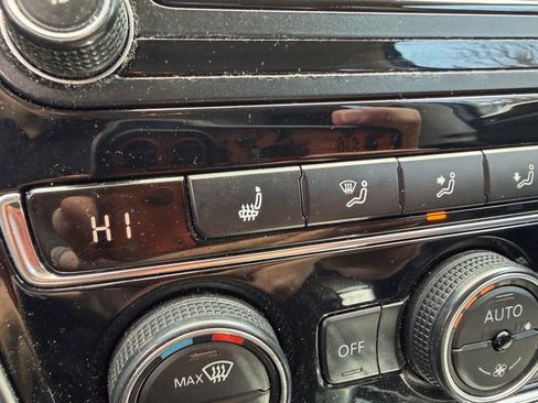 Used 2017 Volkswagen Passat 1.8T R-Line image 23