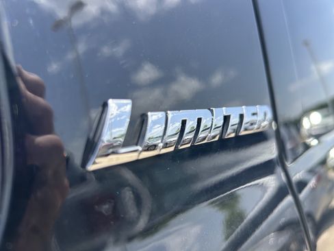 Used 2020 Toyota Sequoia Limited w/ Safety & Convenience Package AWD/4WD image 9