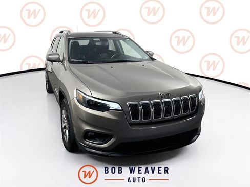 Used 2020 Jeep Cherokee Latitude Plus w/ Comfort/Convenience Group AWD/4WD image 1