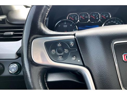 Used 2019 GMC Yukon SLT image 11