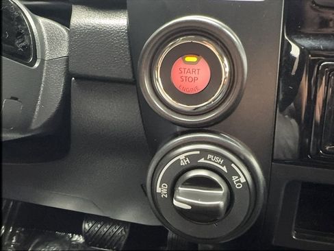 Used 2021 Nissan Titan PRO-4X AWD/4WD image 57