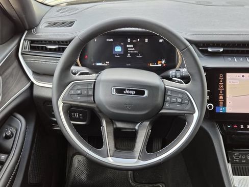New 2026 Jeep Grand Cherokee L 2WD image 19