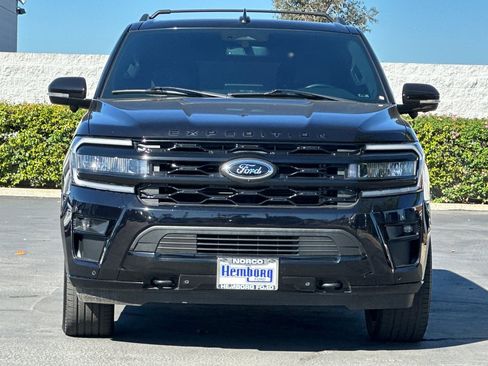 Used 2022 Ford Expedition Max Limited image 9