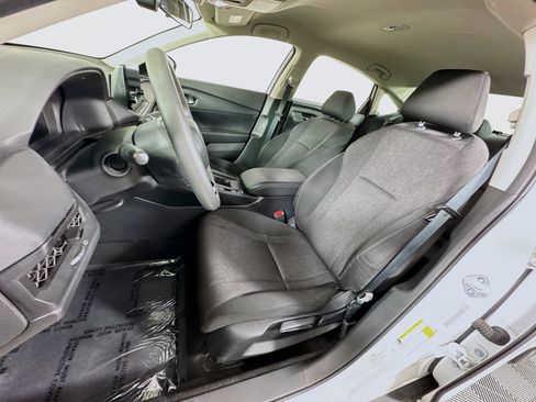 Certified 2023 Honda Accord LX image 11