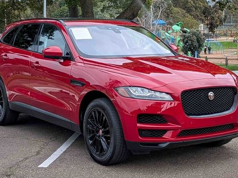 Used 2018 Jaguar F-PACE Prestige image 4