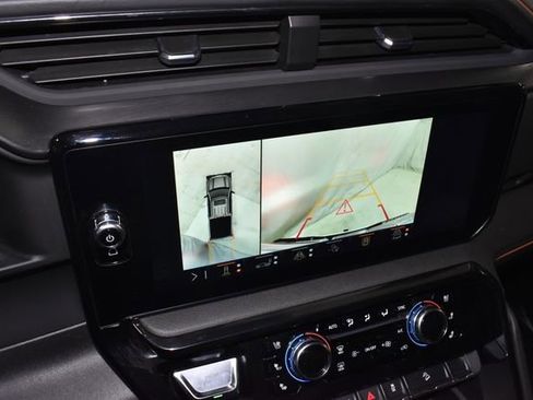 Used 2024 GMC Sierra 1500 AT4 w/ AT4 Preferred Package image 16