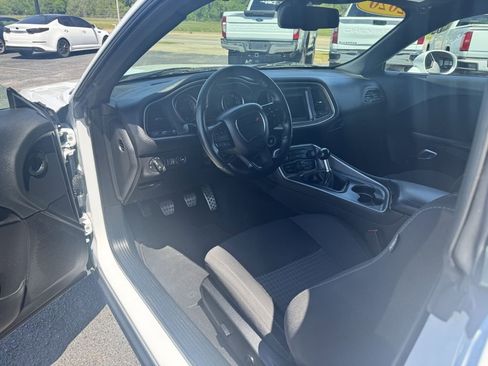 Used 2020 Dodge Challenger R/T image 18