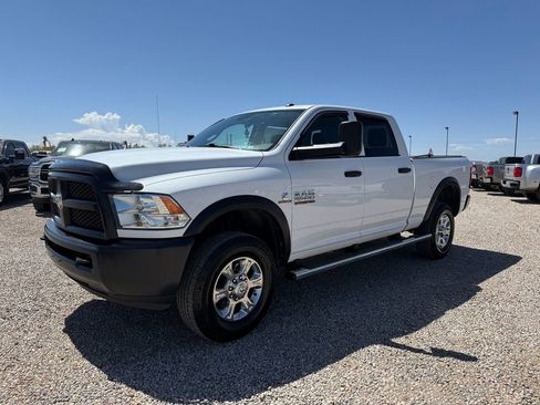 Used 2018 RAM 2500 Tradesman w/ Chrome Appearance Group AWD/4WD image 5