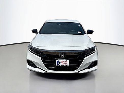 Used 2022 Honda Accord Sport image 2