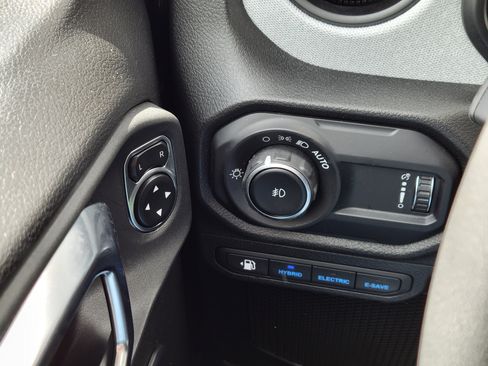 Used 2025 Jeep Wrangler Unlimited Sport S 4xe AWD/4WD image 10