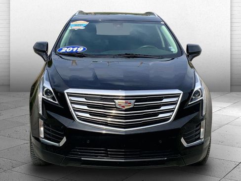 Used 2019 Cadillac XT5 Luxury image 2