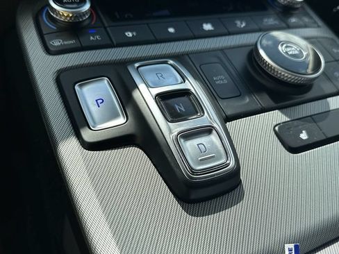Used 2025 Hyundai Palisade SEL FWD image 16