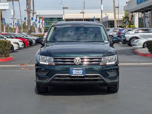 Used 2019 Volkswagen Tiguan SE w/ Panoramic Sunroof Package image 2
