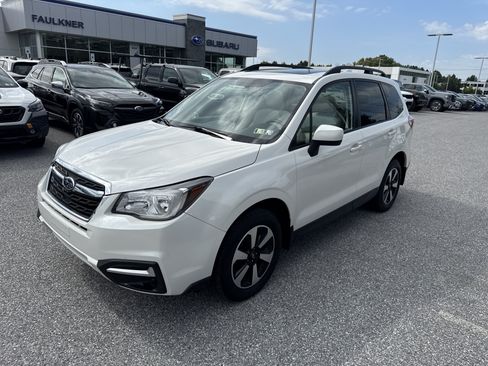 Used 2018 Subaru Forester 2.5i Premium w/ All-Weather Package AWD/4WD image 24