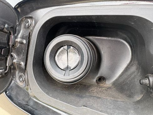 Used 2019 Honda CR-V LX image 28