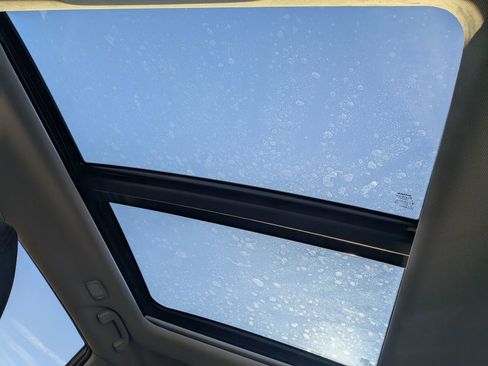 Used 2016 Nissan Rogue SV w/ SV Premium Package image 21