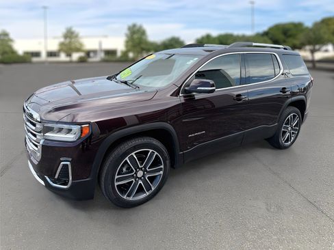 Used 2021 GMC Acadia SLT w/ Technology Package FWD image 3
