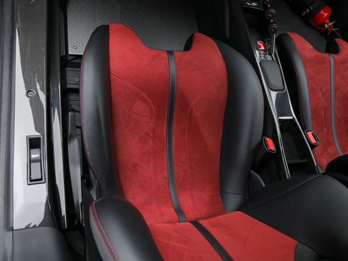 Certified 2019 Ferrari 488 Pista Coupe image 64