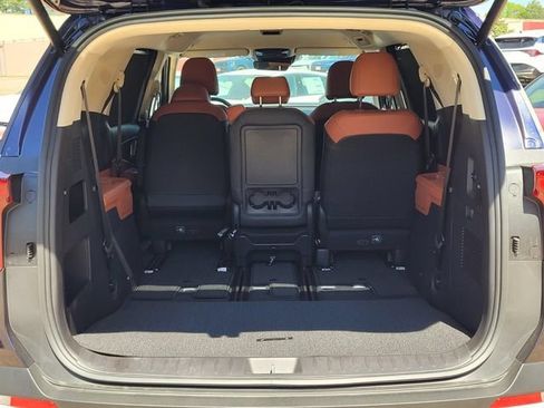 New 2026 Kia Carnival EX FWD image 7