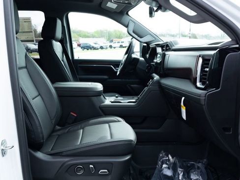 New 2026 GMC Sierra 2500 Denali w/ Technology Package AWD/4WD image 38