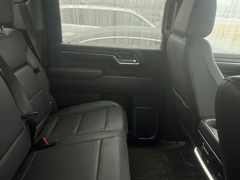 Used 2024 GMC Sierra 2500 SLT w/ SLT Convenience Package image 6