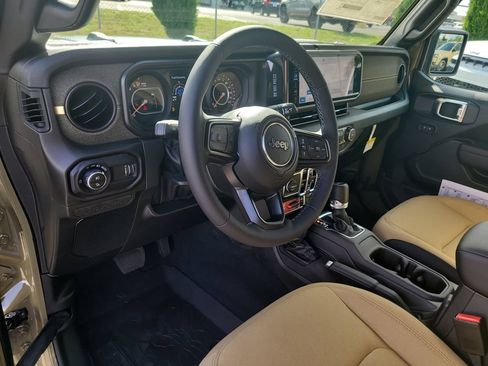 New 2026 Jeep Gladiator Willys AWD/4WD image 18