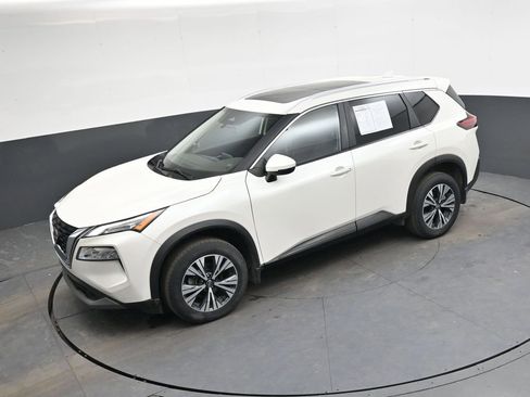 Used 2023 Nissan Rogue SV w/ SV Premium Package image 31