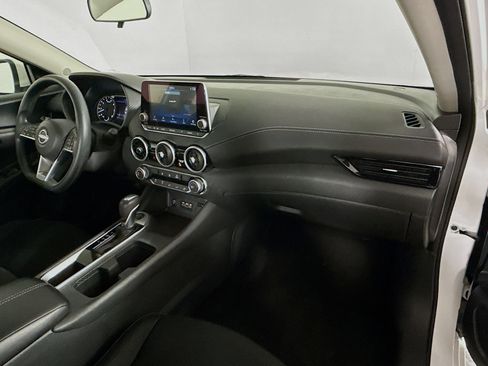 Used 2024 Nissan Sentra SV FWD image 34