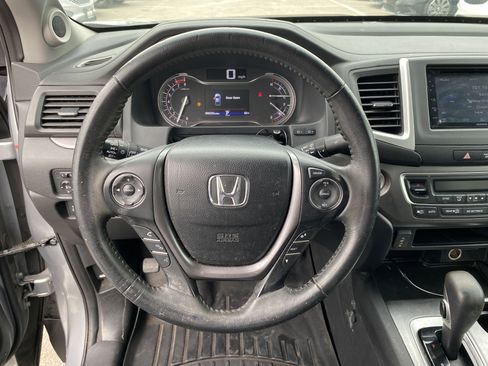 Used 2017 Honda Ridgeline RTL image 10