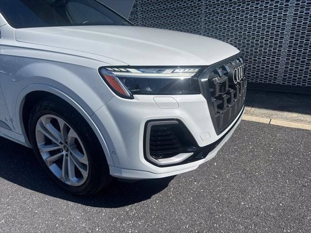 Certified 2025 Audi Q7 3.0T Prestige AWD/4WD image 35