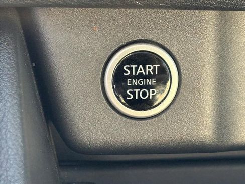 Certified 2022 Nissan Rogue SV w/ SV Premium Package image 14