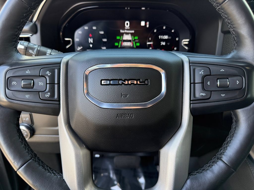 Used 2022 GMC Yukon XL Denali AWD/4WD image 20