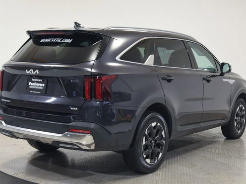 Used 2025 Kia Sorento S w/ Panoramic Sunroof Package AWD/4WD image 13