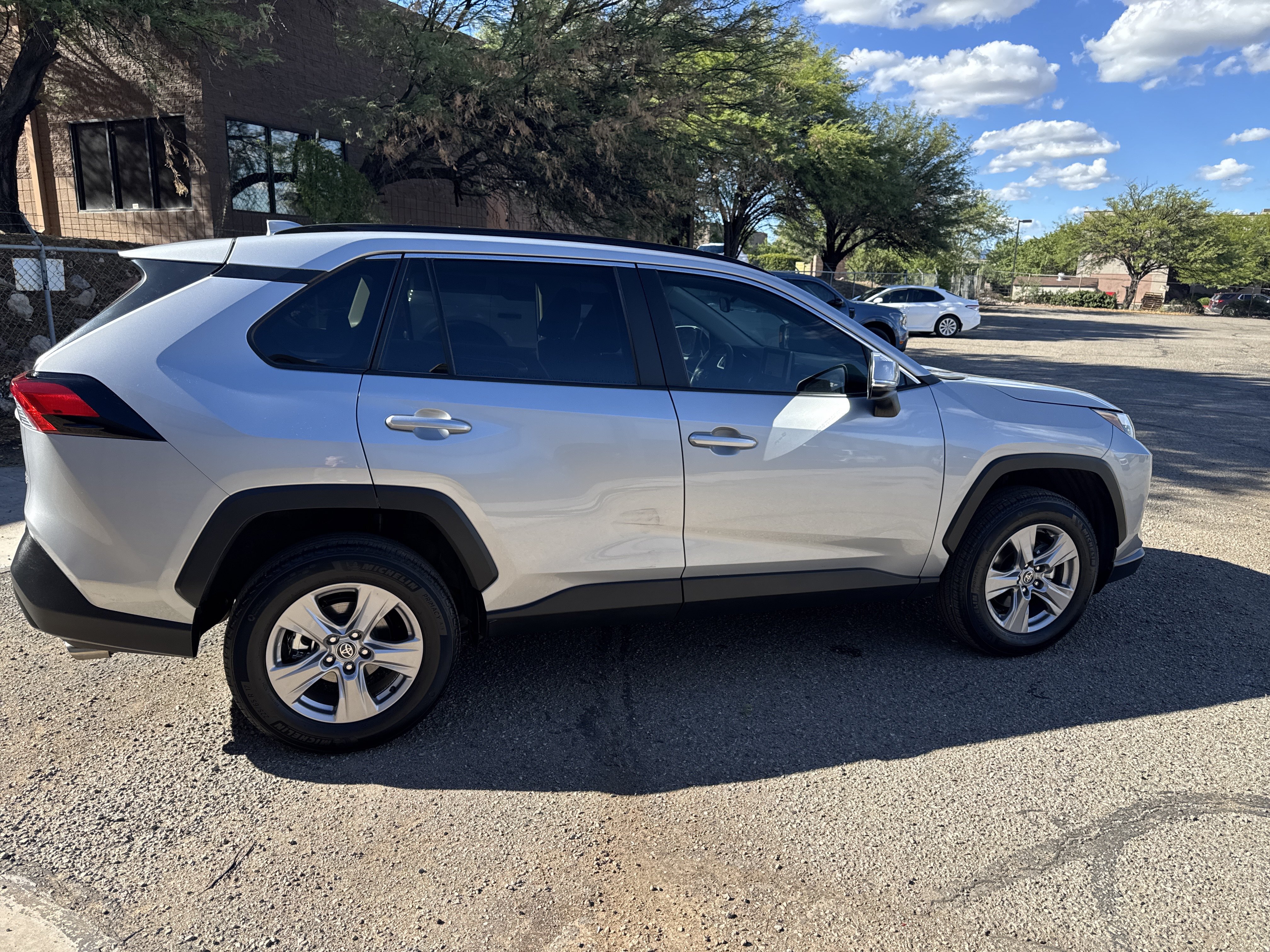 Used 2025 Toyota RAV4 XLE FWD image 8