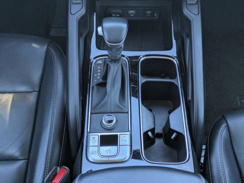 Used 2025 Kia Telluride S FWD image 18