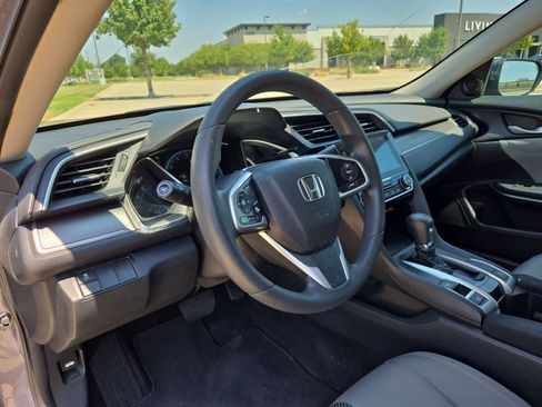 Used 2016 Honda Civic EX image 2