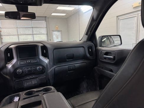 Used 2021 Chevrolet Silverado 1500 W/T w/ WT Value Package AWD/4WD image 23