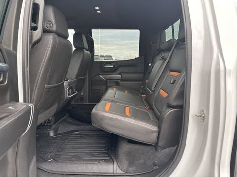 Used 2021 GMC Sierra 1500 AT4 w/ AT4 Preferred Package AWD/4WD image 18