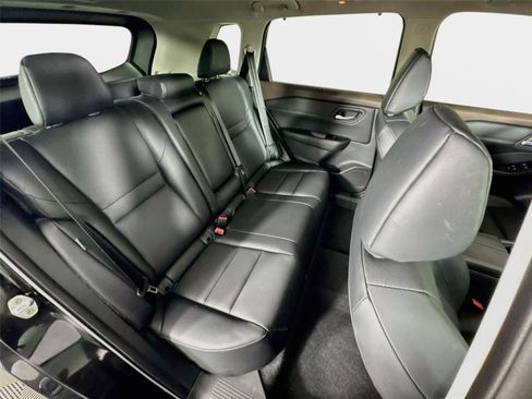 Used 2023 Nissan Rogue SV w/ SV Premium Package FWD image 28